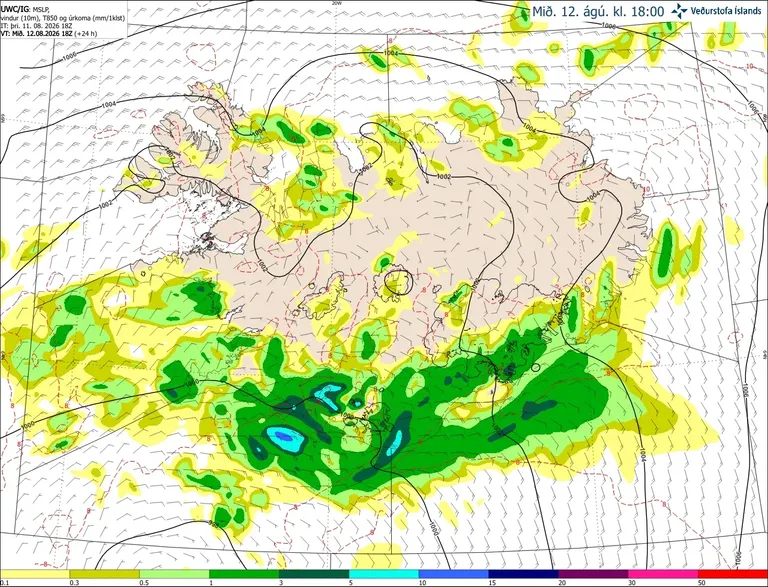 Forecast map of Iceland from the IG high-resolution model showing precipitation and wind at 6 p.m. on 12 August. Rain is mainly forecast over southern Iceland, with drier conditions around Breiðafjörður and in the Westfjords.